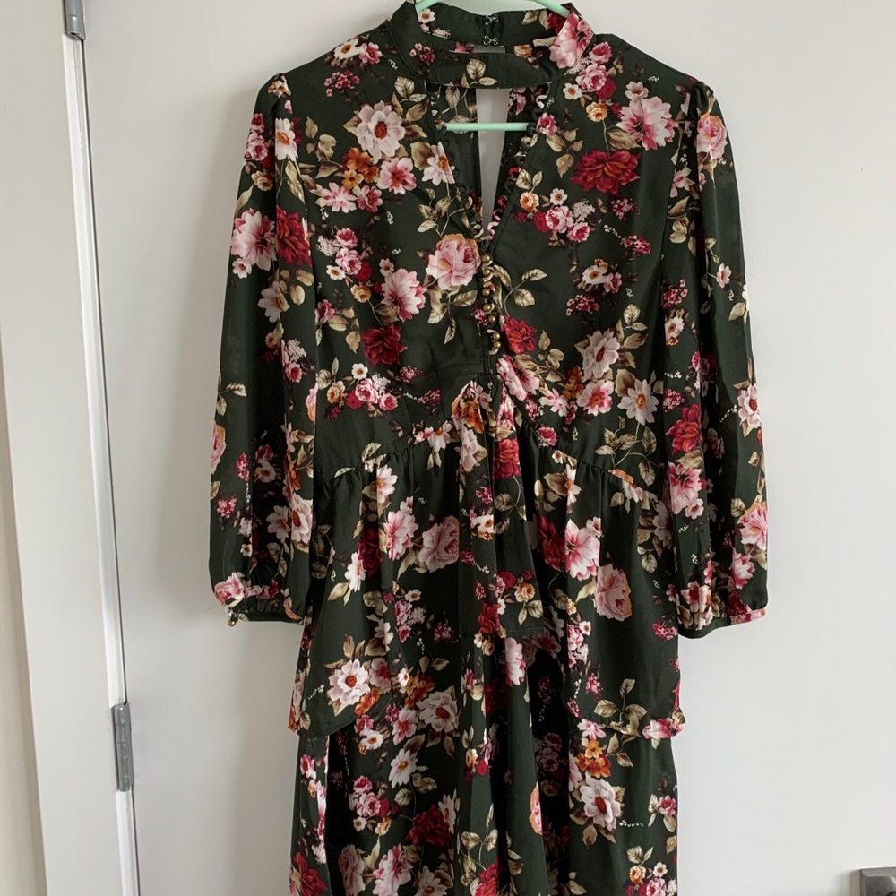 Entro Floral Ruffle Dress - Picture 3 of 5